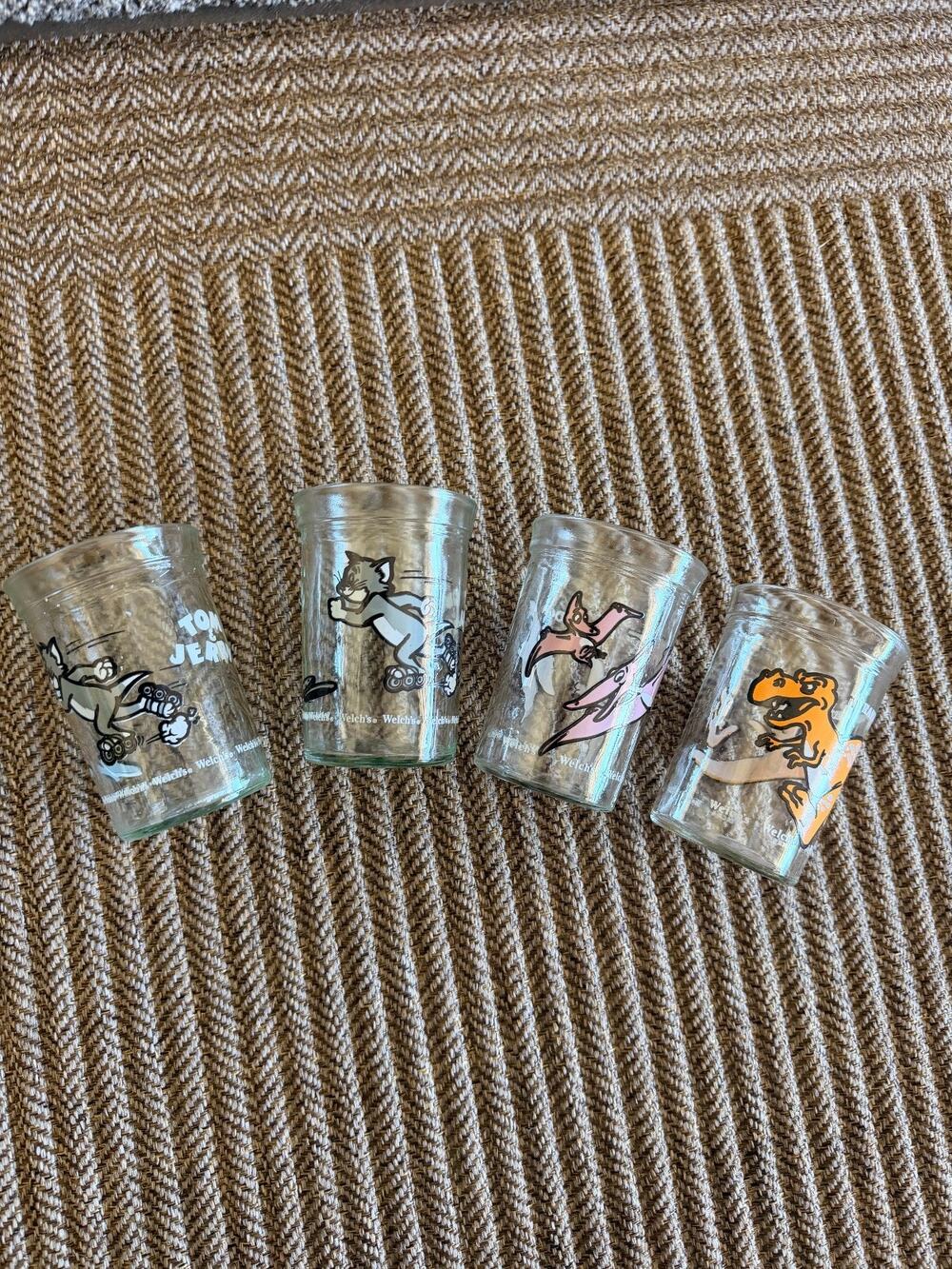 Vintage Welch's Jelly Jar Glasses Lot of 4 Tom Jerry 1990 T-Rex 1989 Dinosaur